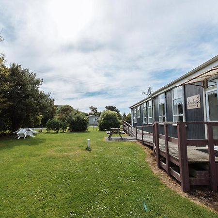 Kowhai Flat Pounawea Bagian luar foto