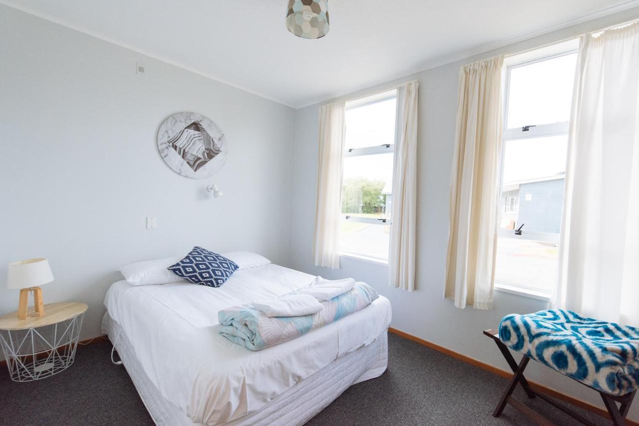 Kowhai Flat Pounawea Bagian luar foto
